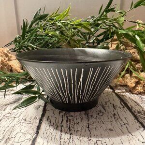 NWOT Set of 2 Japanese Bowls Black White Etching